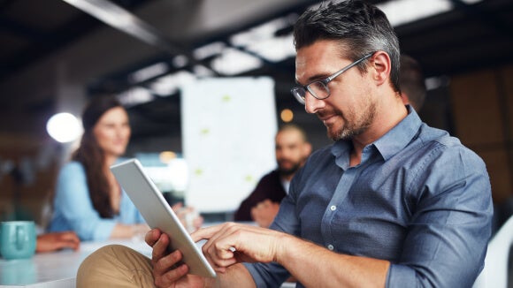 ensuring-every-point-is-covered Male IT professional searching for latest opportunities