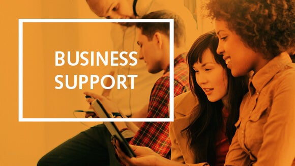 legal professionals supply chain, procurement & logistics professionals looking at the 2020 salary survey